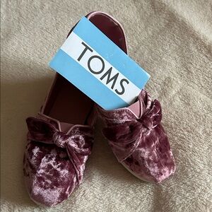 TOMS Women's Velvet Bow Loafers - Dusty Rose